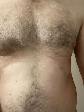 Photos de torses : Un aperçu de mon torse poilu 