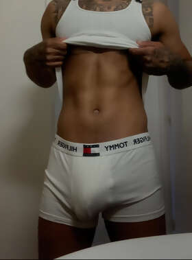 Photos de torses : L&rsquo;empreinte de ma queue 