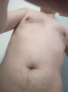 Photos de torses : Mon torse et mes t&eacute;tons 