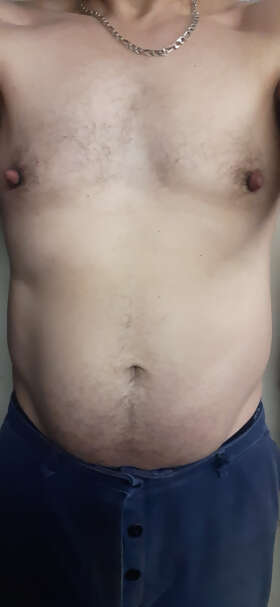 Photos de torses : Mes t&eacute;tons  qui bandes 