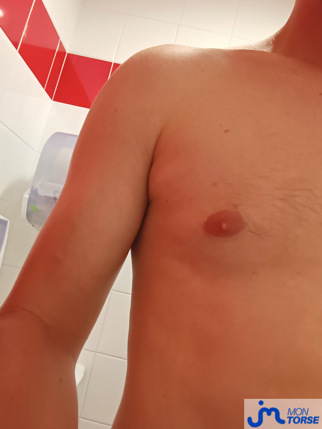 Photos de torses : petit &agrave; petit